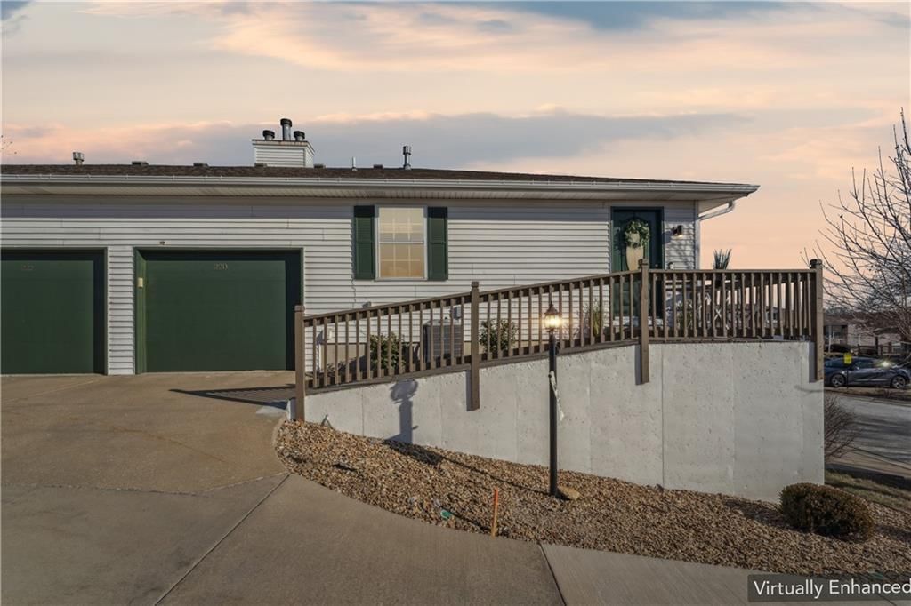 220 E Hansen Court — photo 42
