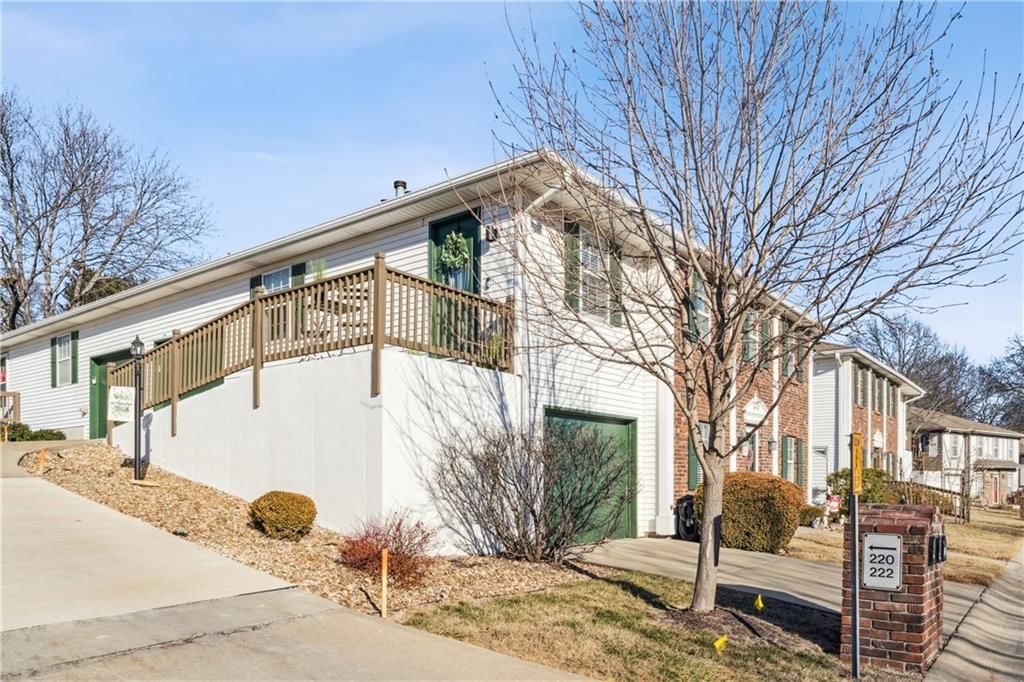 220 E Hansen Court — photo 43