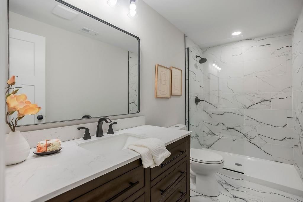 2803 W 73rd Terrace — photo 36