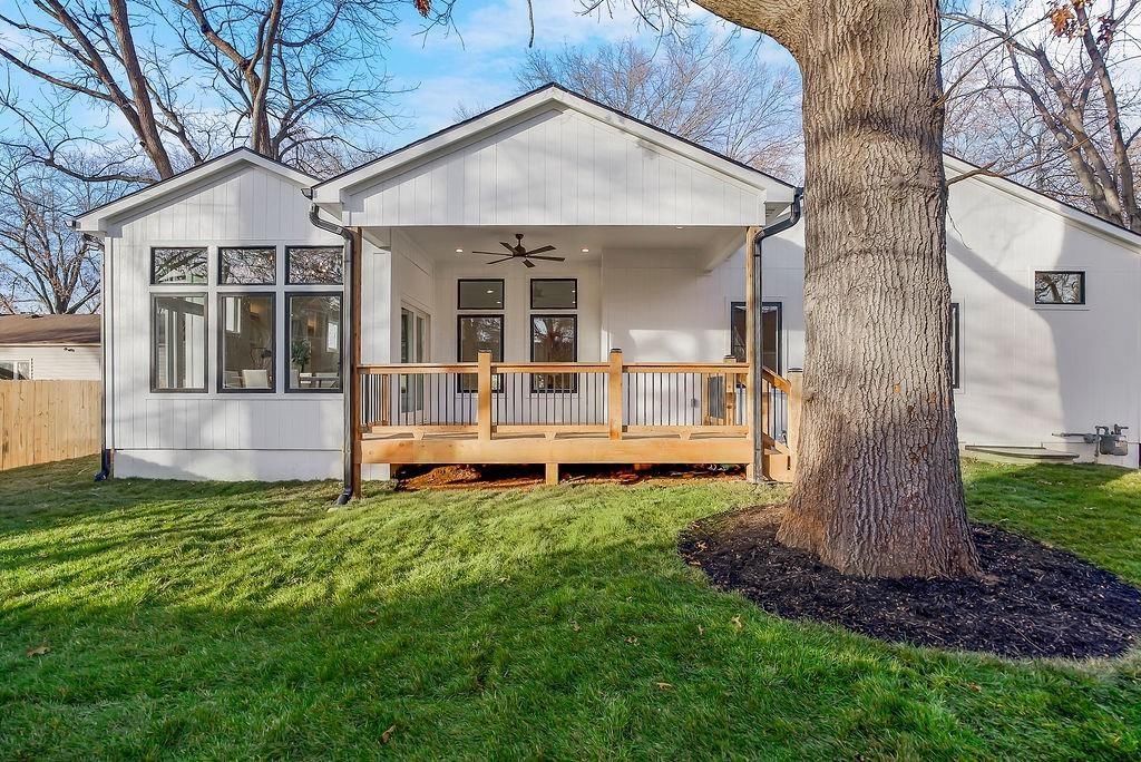 2803 W 73rd Terrace — photo 37