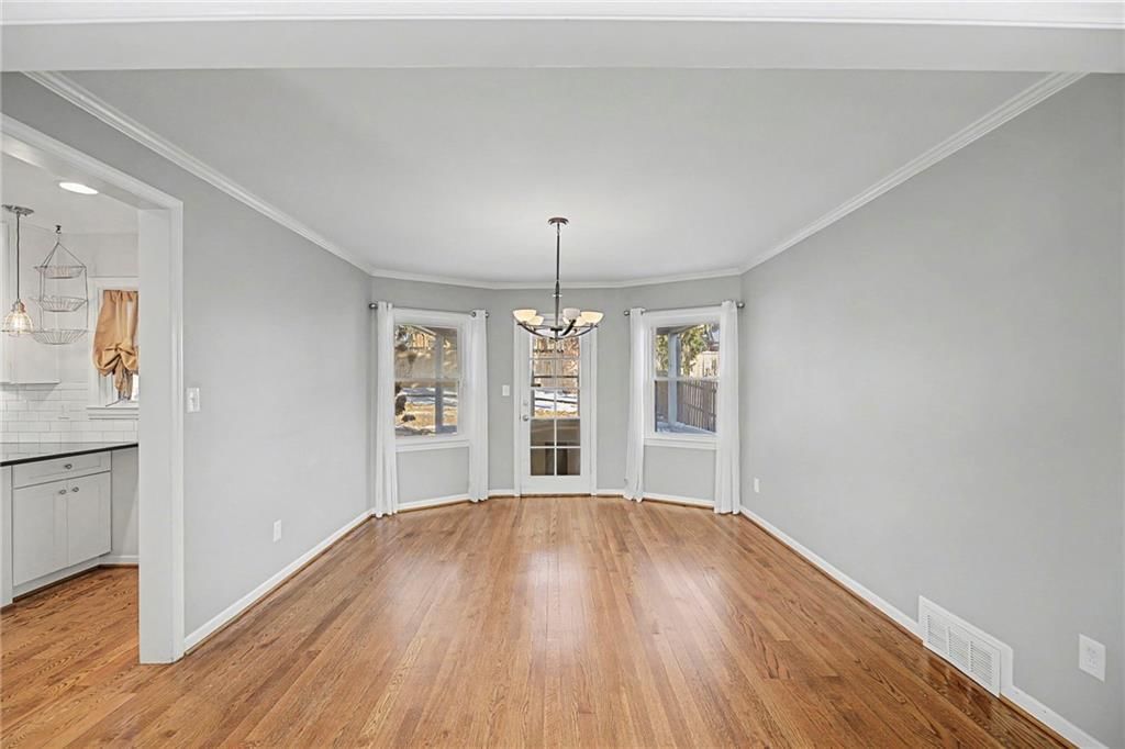 506 E 66th Terrace — photo 10