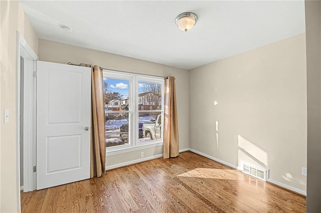 506 E 66th Terrace — photo 17
