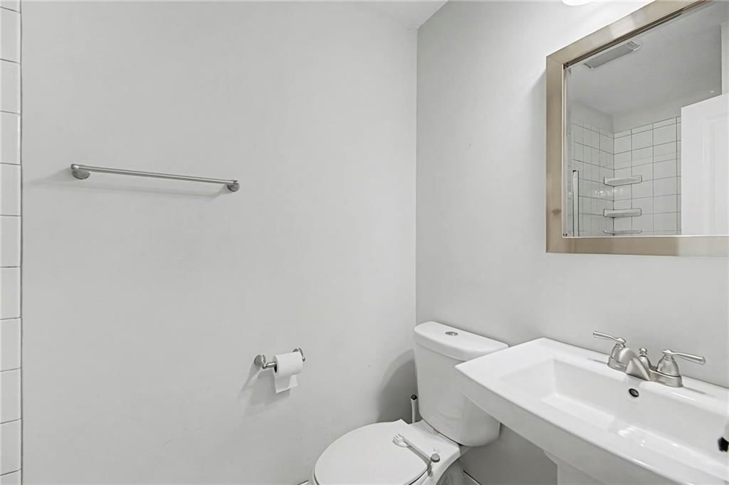 506 E 66th Terrace — photo 19