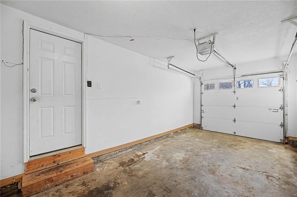 506 E 66th Terrace — photo 34