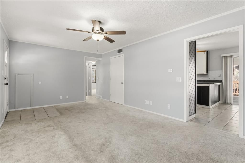 7138 Woodson Street — photo 5