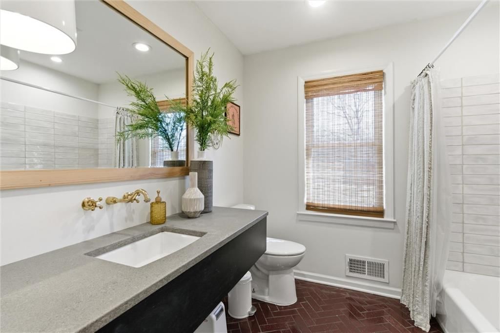 9516 Linden Street — photo 29