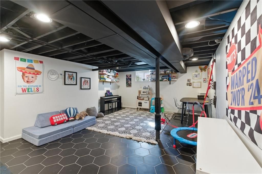 9516 Linden Street — photo 34