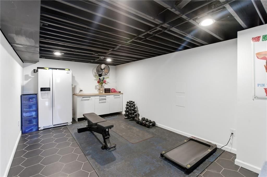 9516 Linden Street — photo 35