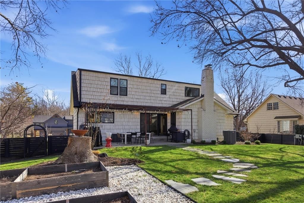 9516 Linden Street — photo 42