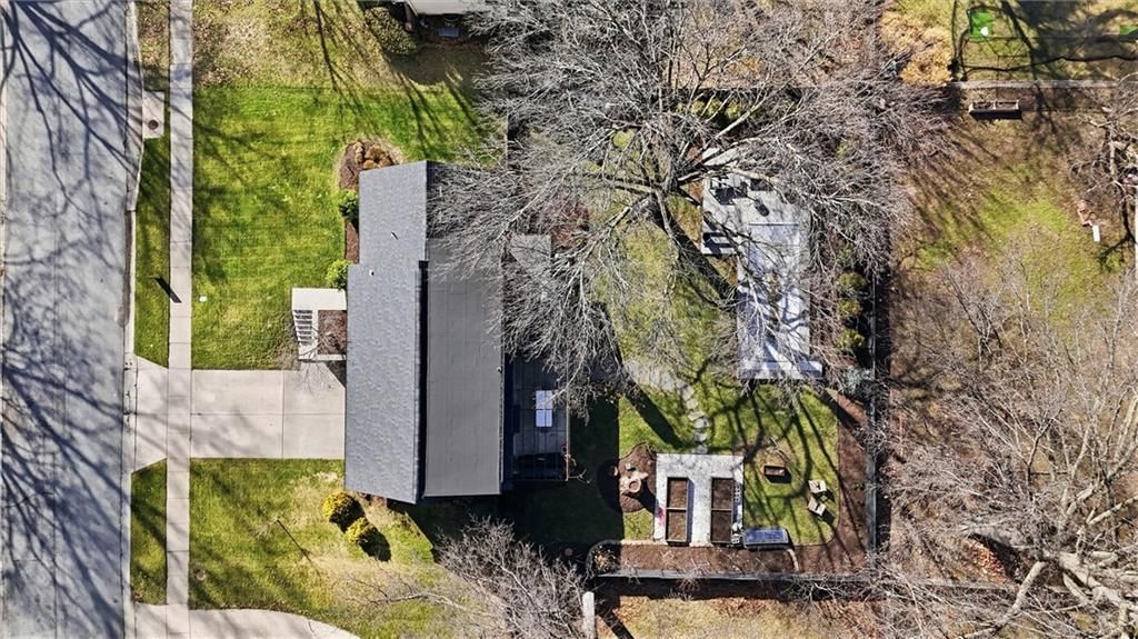 9516 Linden Street — photo 43