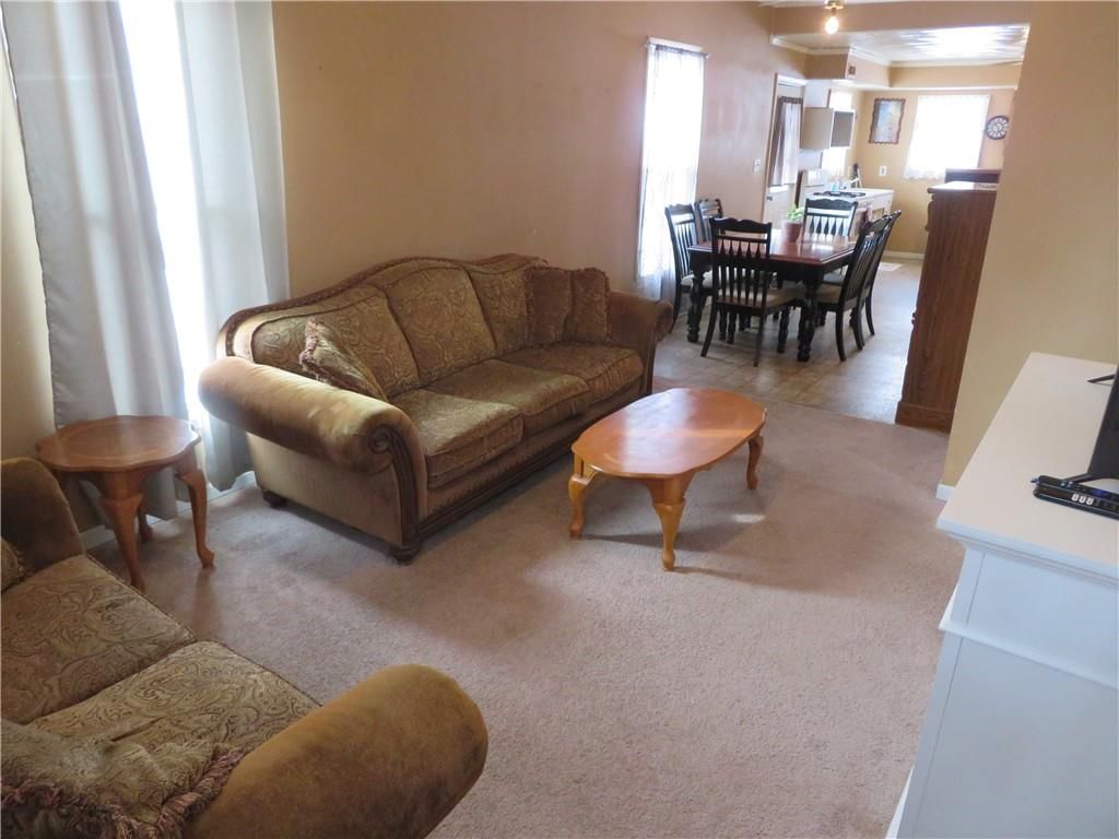 202 Delaware Street — photo 5