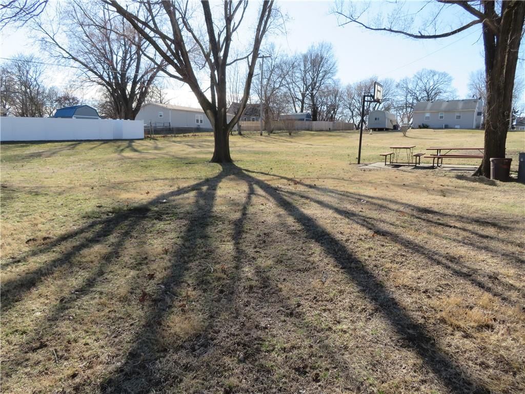 202 Delaware Street — photo 27