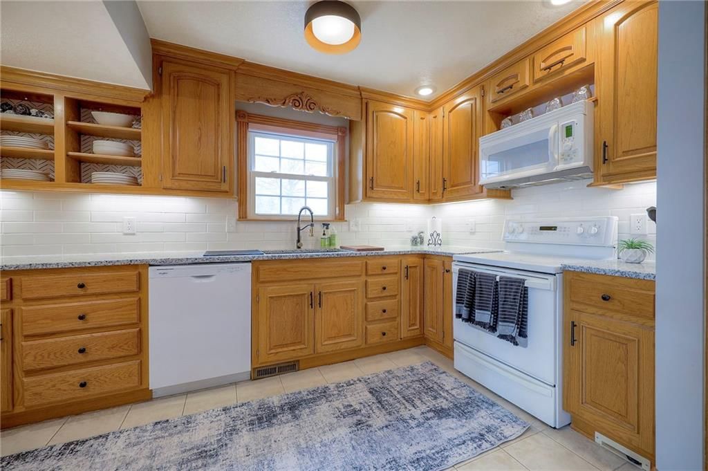 1308 S Broadway Street — photo 16