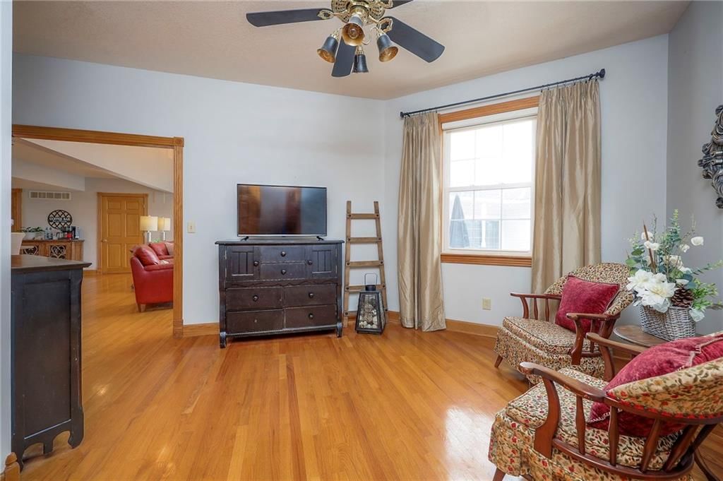 1308 S Broadway Street — photo 20