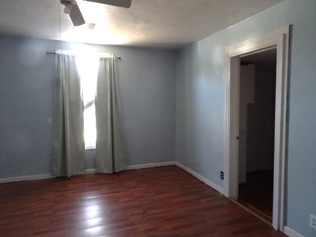 923 E Walnut Street — photo 29