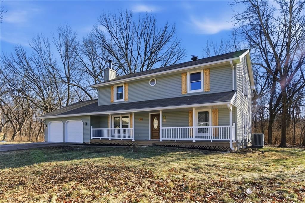 130 Hampton Court, Lansing, KS