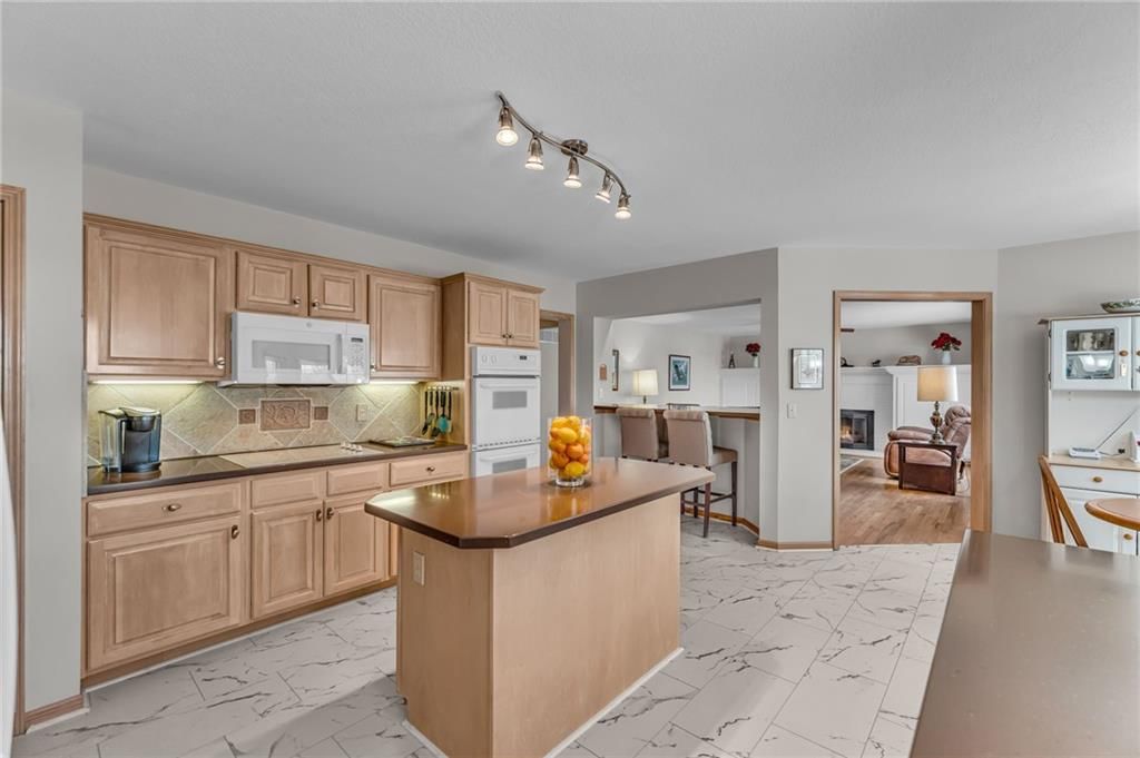 2014 Riviera Court — photo 15