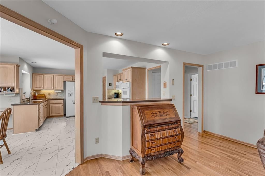 2014 Riviera Court — photo 24