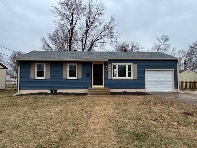 1611 Queens Ridge Way — photo 3