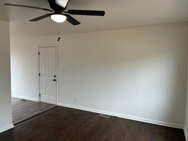 1611 Queens Ridge Way — photo 8