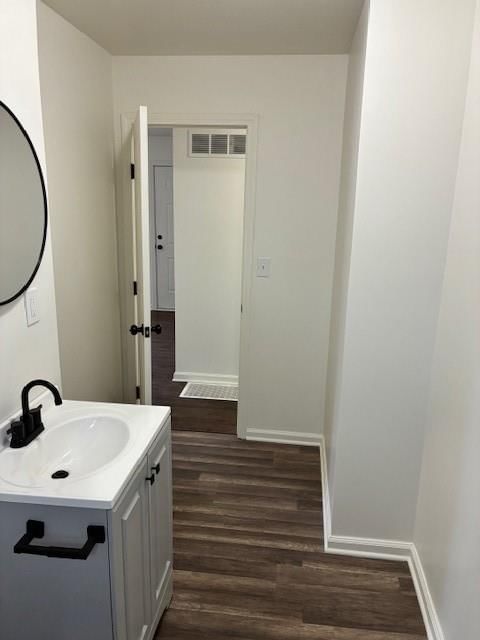 1611 Queens Ridge Way — photo 17