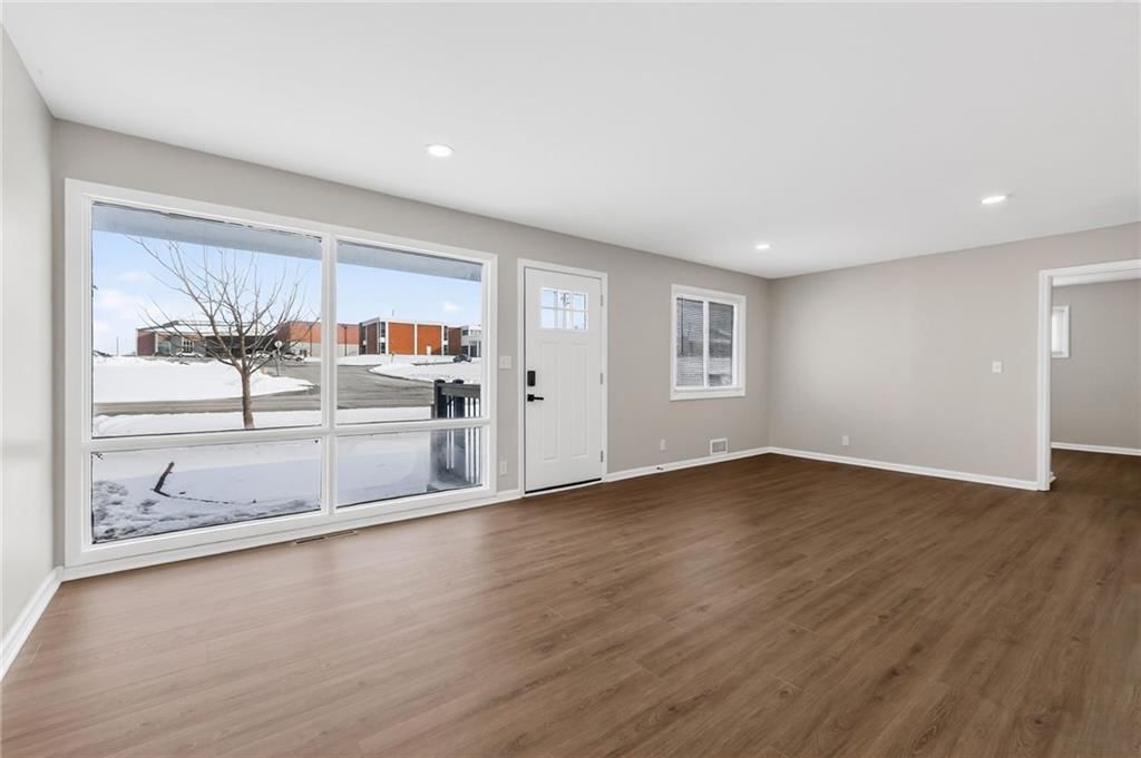 8132 Sterling Avenue — photo 5