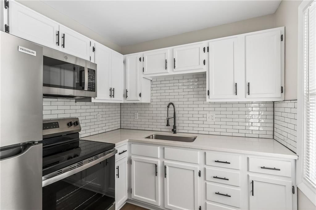8132 Sterling Avenue — photo 12