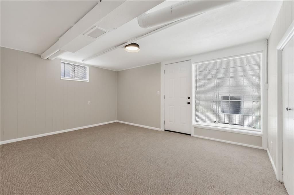 8132 Sterling Avenue — photo 19