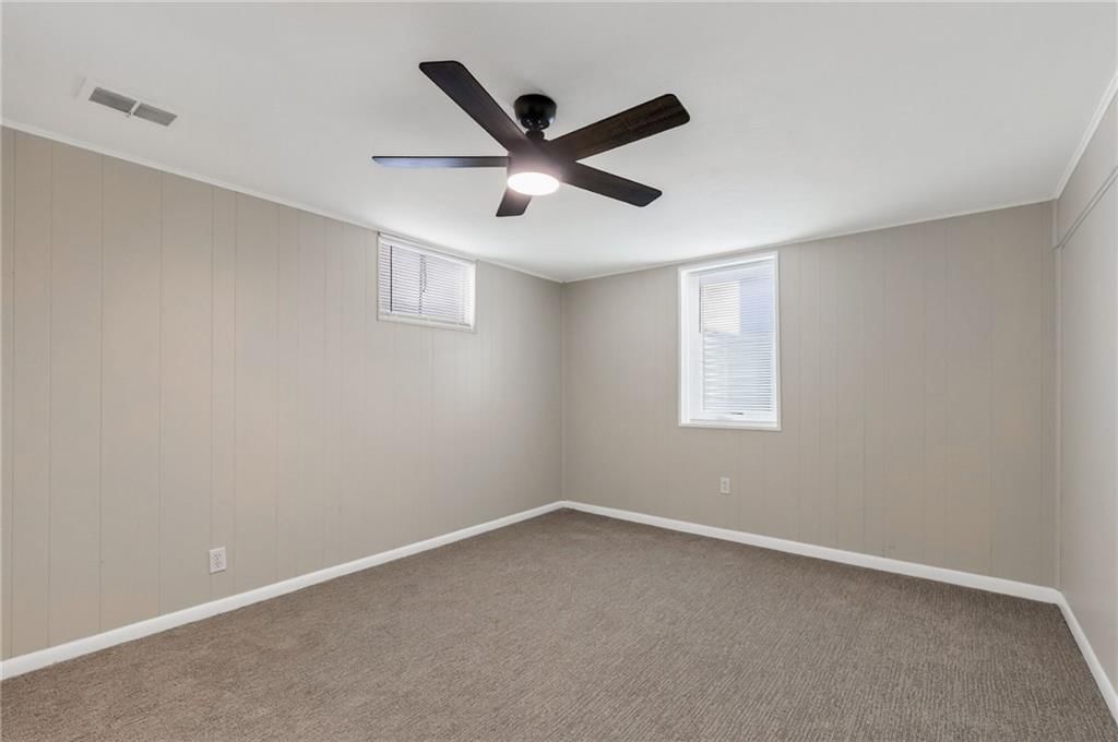 8132 Sterling Avenue — photo 21