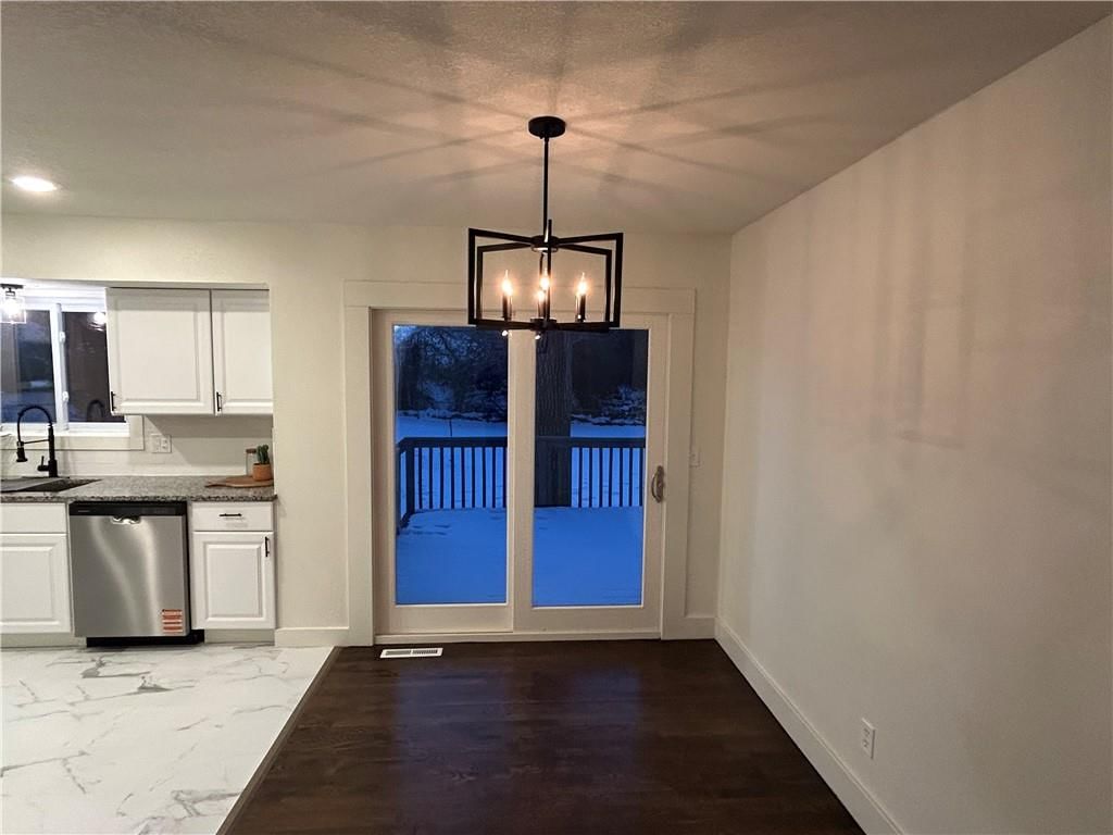4820 N Manchester Avenue — photo 5