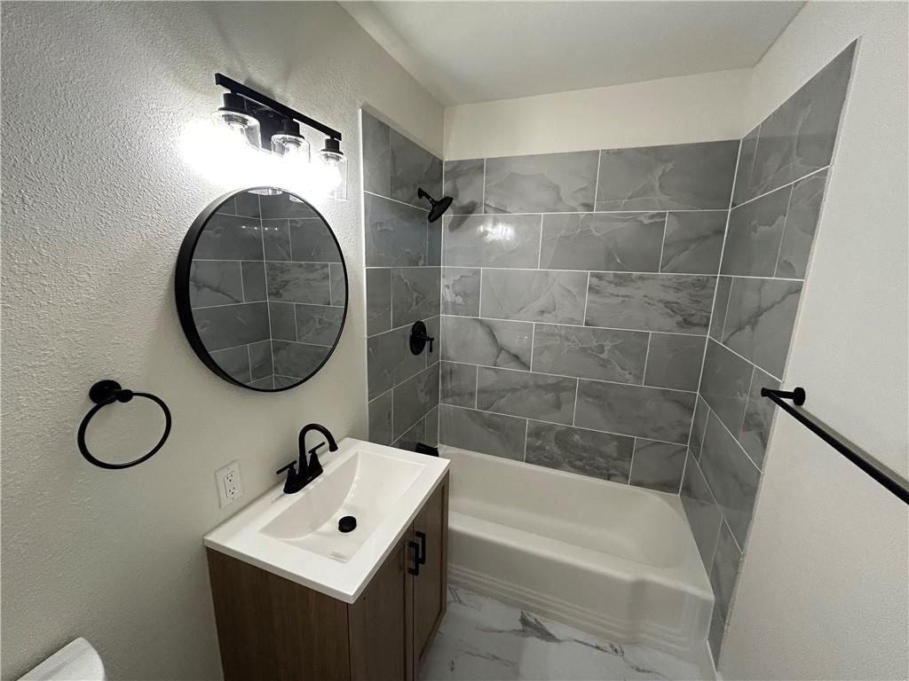 4820 N Manchester Avenue — photo 10