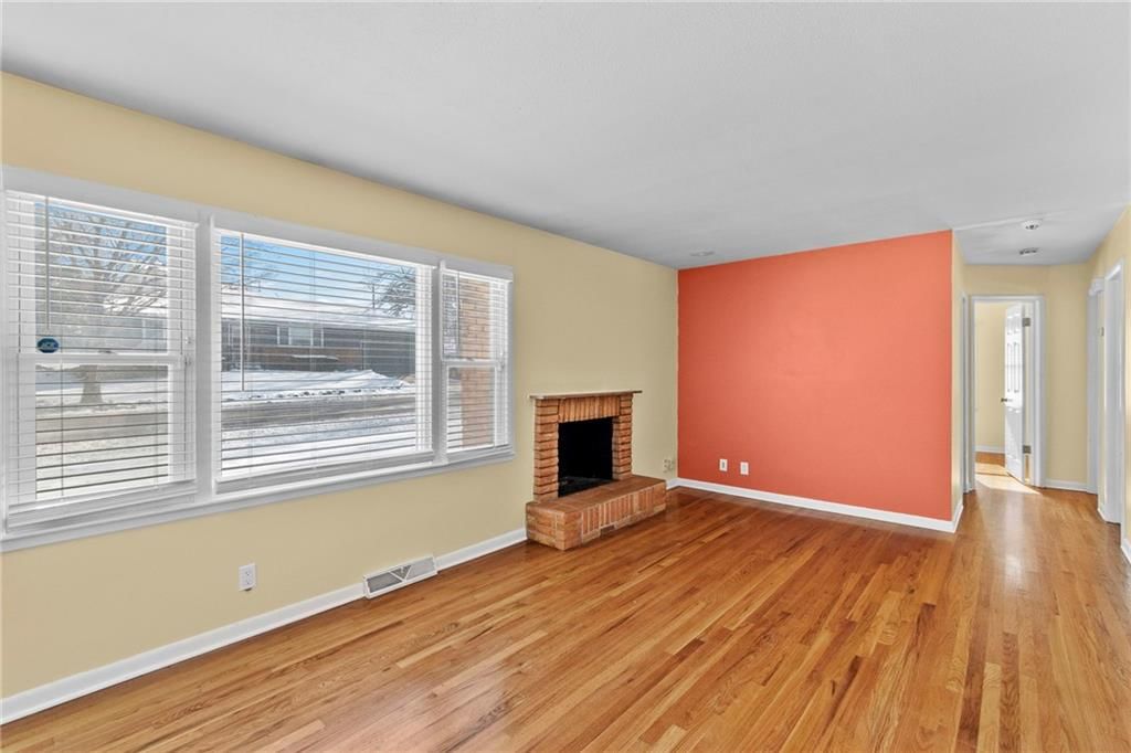 624 NE 39th Terrace — photo 7