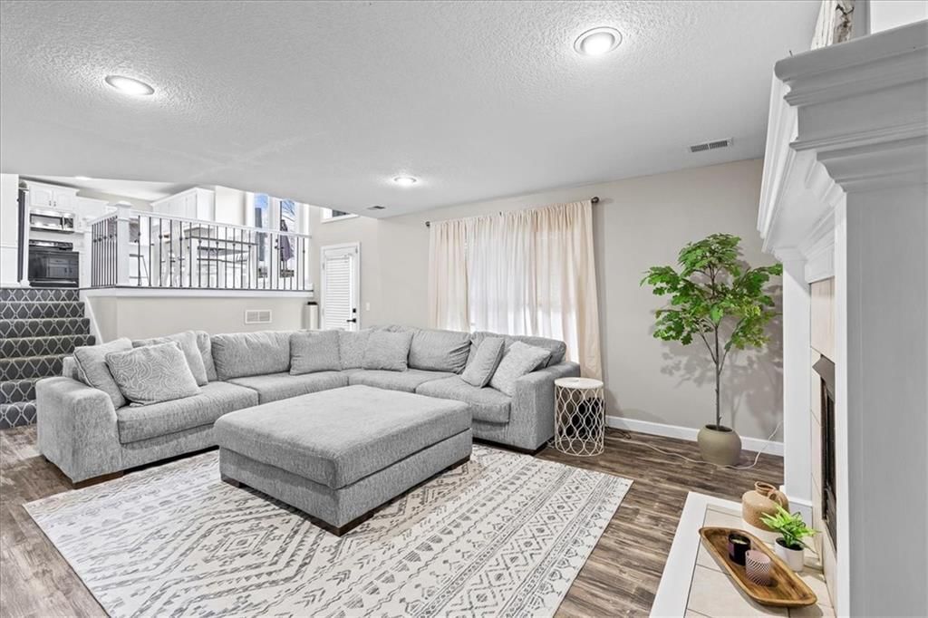 1030 Black Oak Drive — photo 19