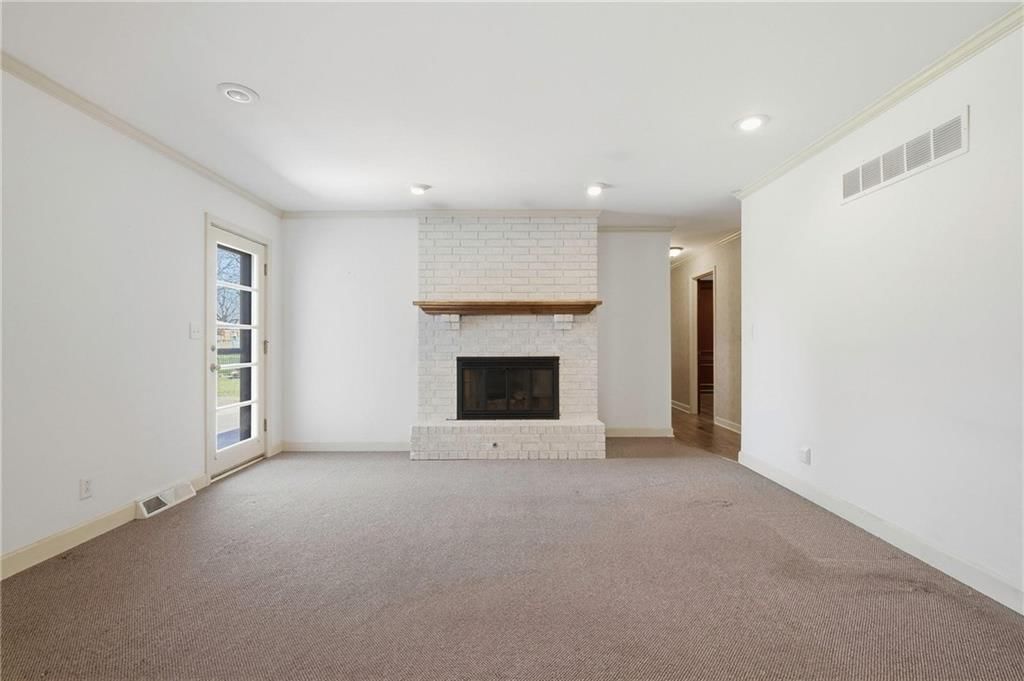 1700 Twin Oaks Drive — photo 10