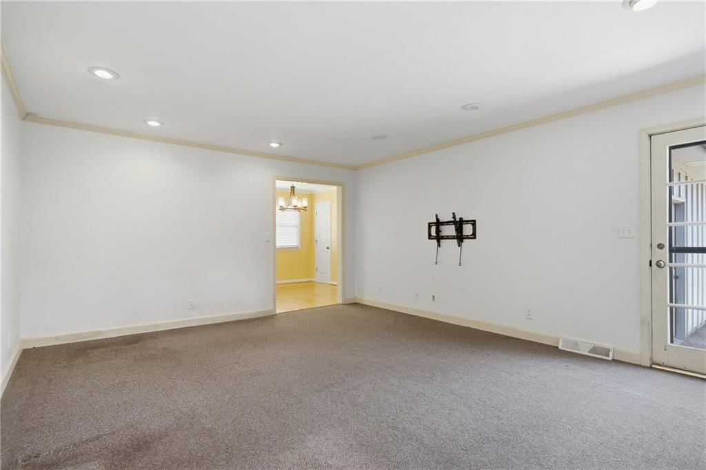 1700 Twin Oaks Drive — photo 11