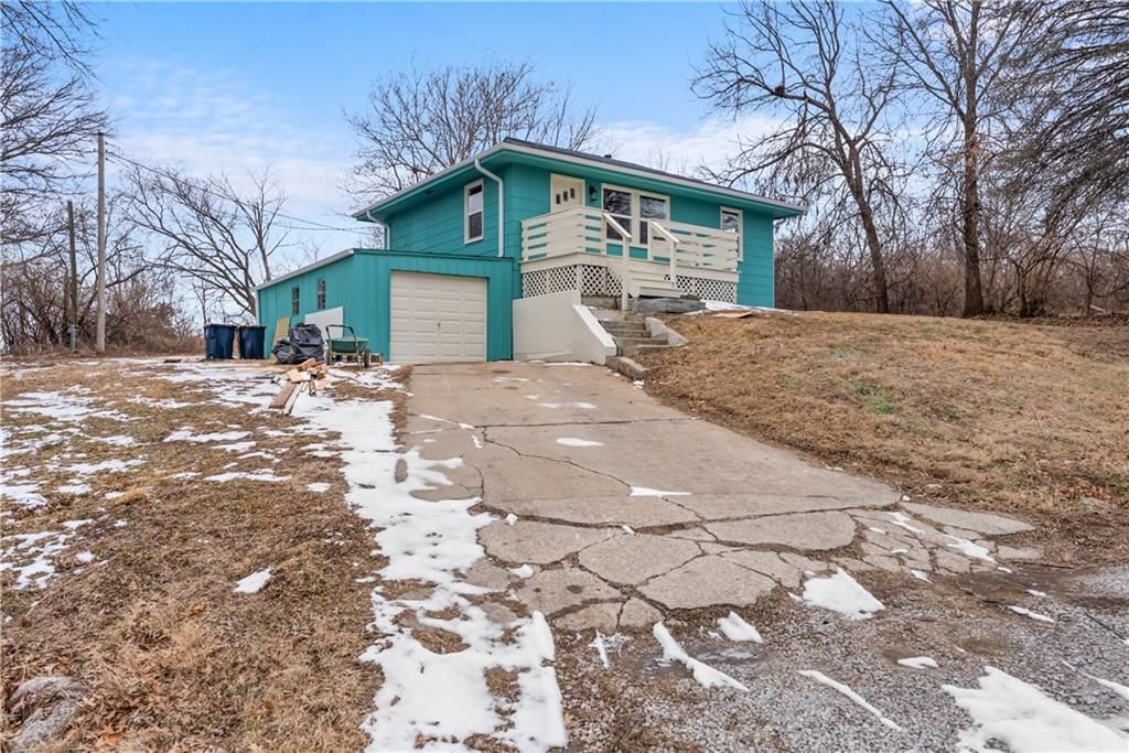 3810 Laurel Avenue — photo 2