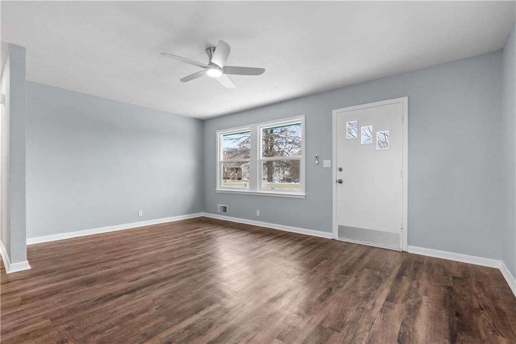 3810 Laurel Avenue — photo 5