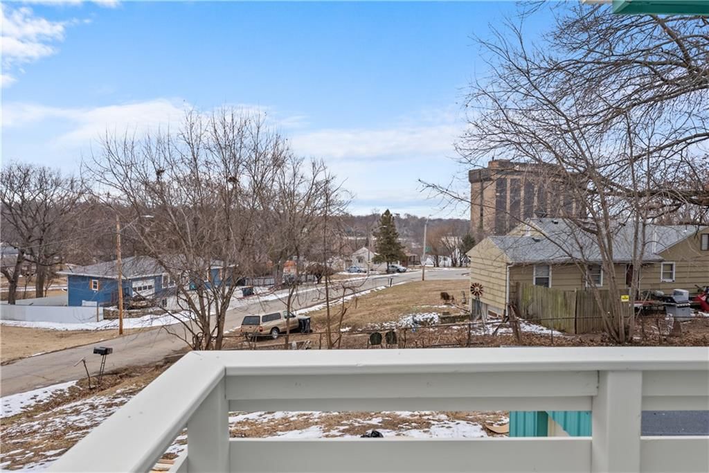 3810 Laurel Avenue — photo 17