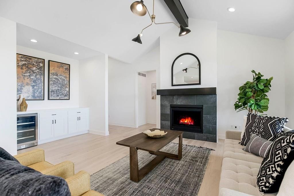 4013 W 158th Place — photo 3