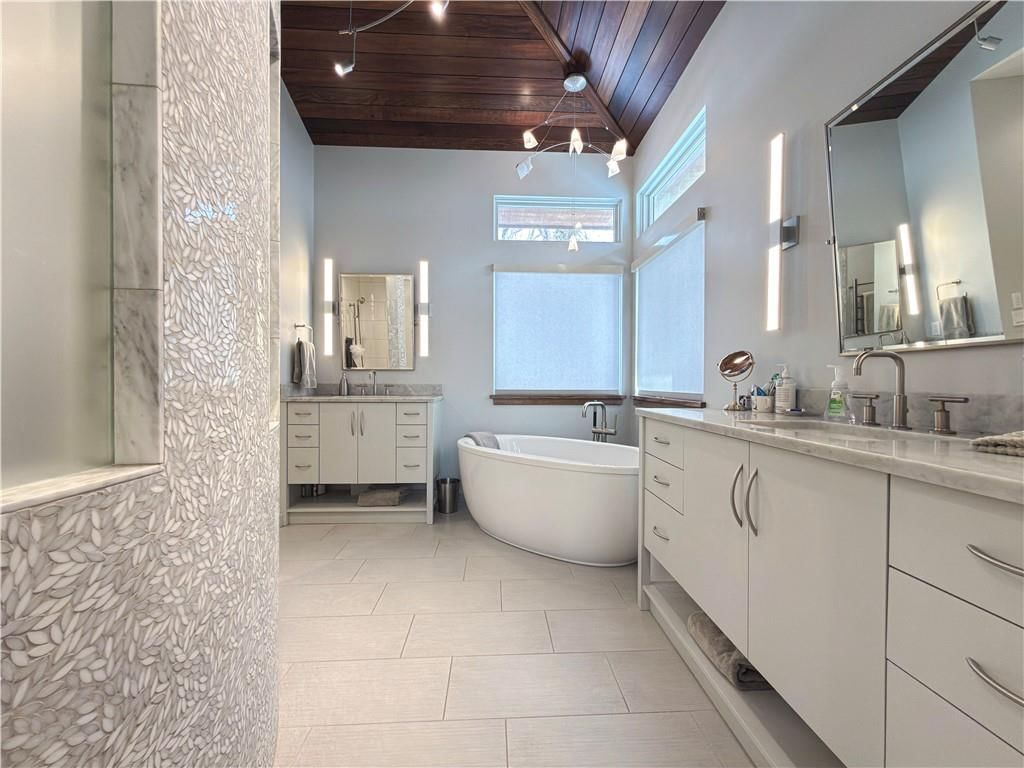 2615 W 98th Street — photo 20