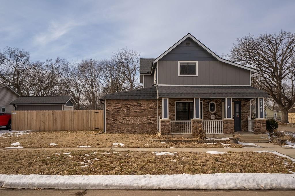1145 NE Winfield Avenue — photo 2