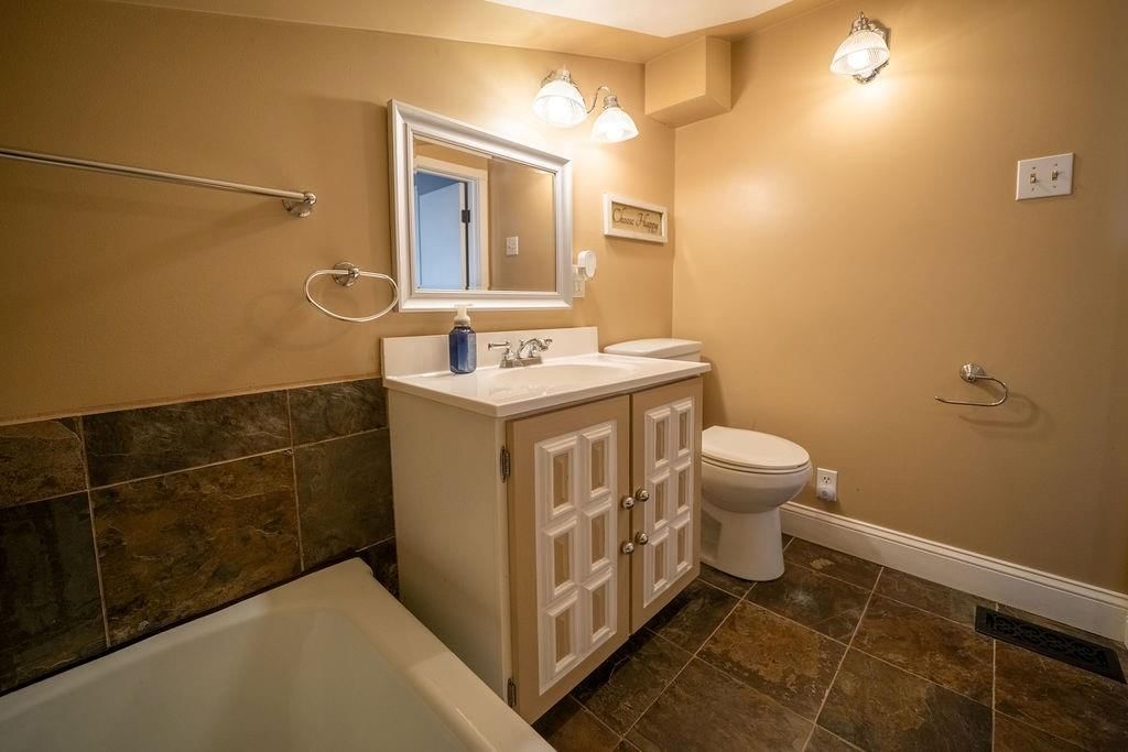 1145 NE Winfield Avenue — photo 30