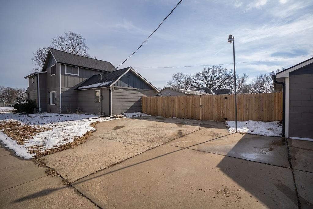 1145 NE Winfield Avenue — photo 54