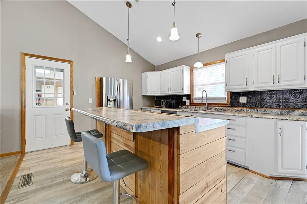 1358 S Delaware Avenue — photo 8