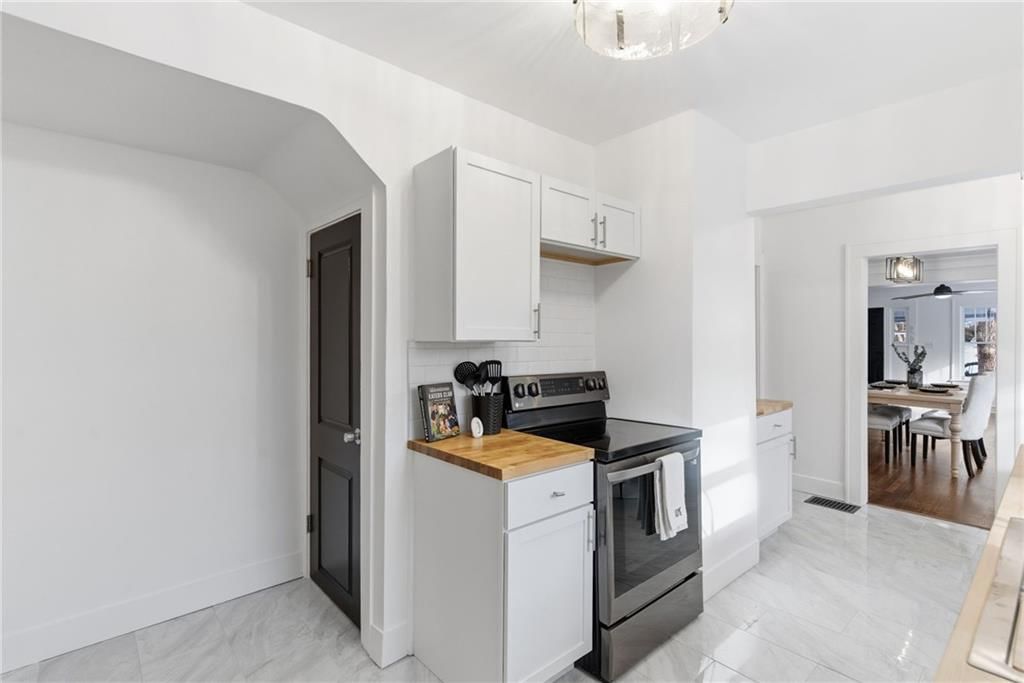 5718 Harrison Street — photo 11