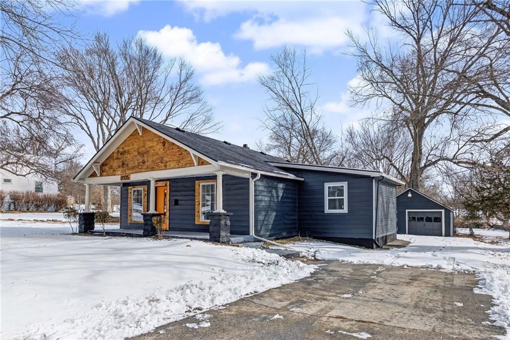 8105 Manning Avenue — photo 3