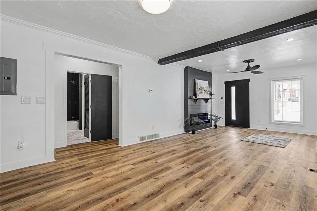 8105 Manning Avenue — photo 7