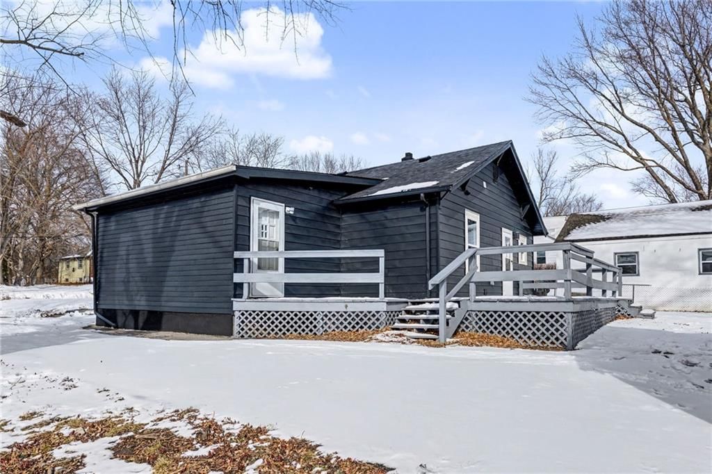 8105 Manning Avenue — photo 23