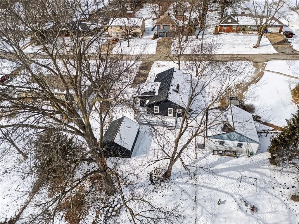 8105 Manning Avenue — photo 32