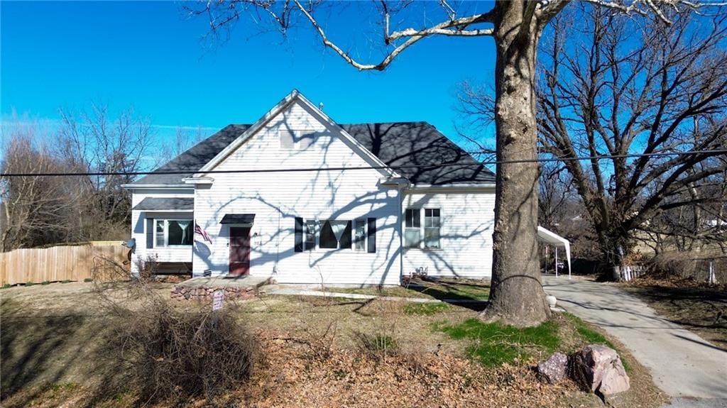 903 Cook Road — photo 2